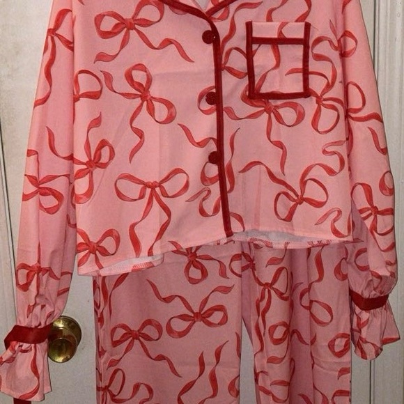 Pink and Red Bow Pajamas- Women NWOT size large - Picture 3 of 3